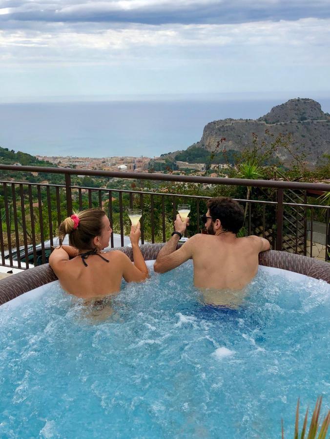 B&B Roomantic & Piscina Idromassaggio Чефалу Экстерьер фото