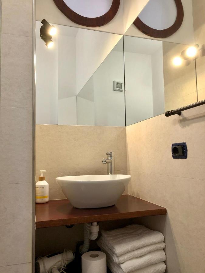 B&B Roomantic & Piscina Idromassaggio Чефалу Экстерьер фото