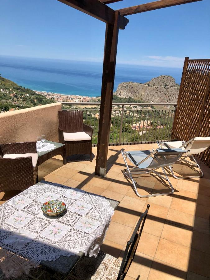 B&B Roomantic & Piscina Idromassaggio Чефалу Экстерьер фото