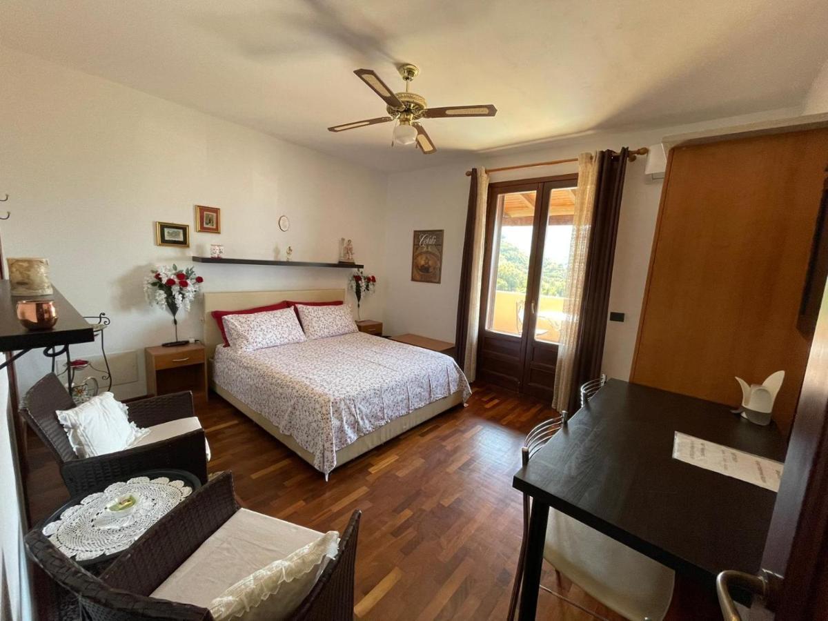 B&B Roomantic & Piscina Idromassaggio Чефалу Экстерьер фото